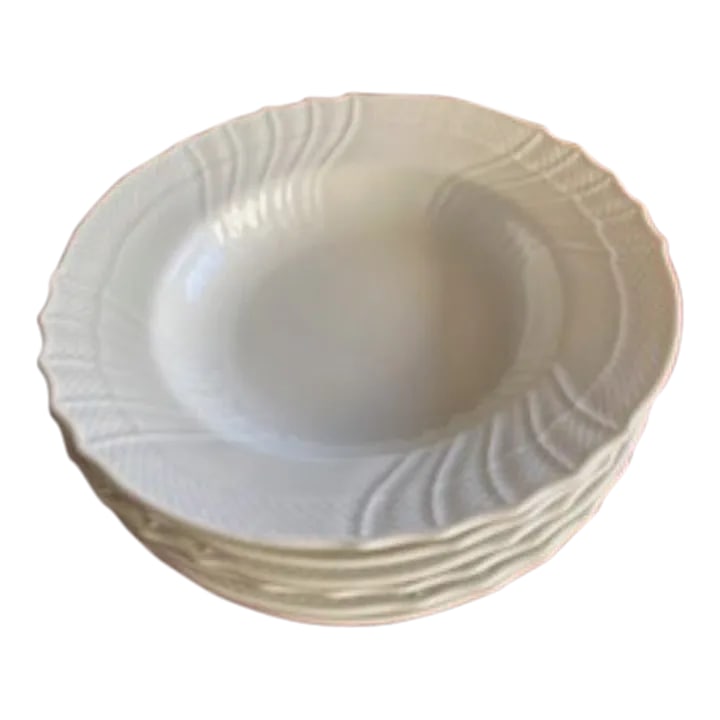 1950s Ginori White Bianco Rim Soup Bowls- Set of 6: Soup bowls by Ginori in the white Bianco pattern. Have been hiding in my closet for the past 50 years and time to share with a family that will use them. In perfect condtion. Condition: Alterations: