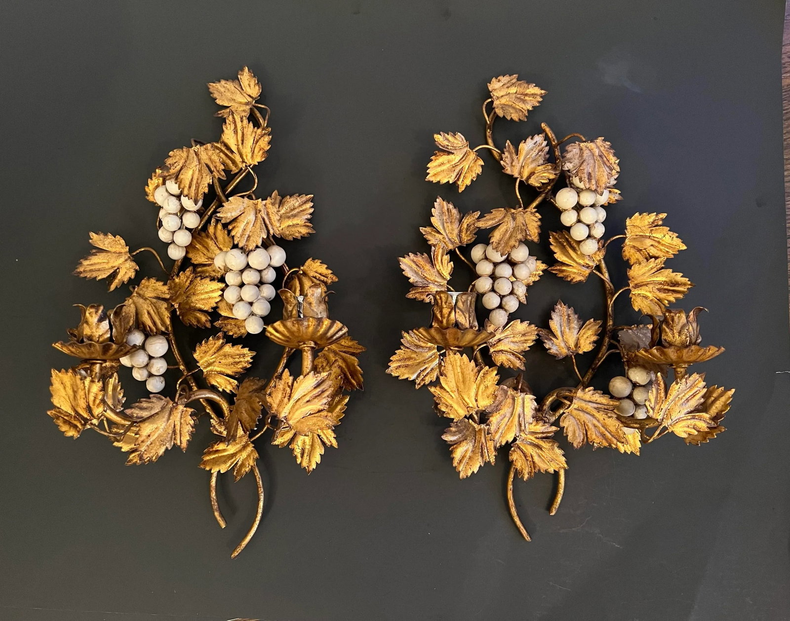Vintage Pair Italian Gold Gilt Finish Cream Grapes Leaves Wall Candle Holders - 4