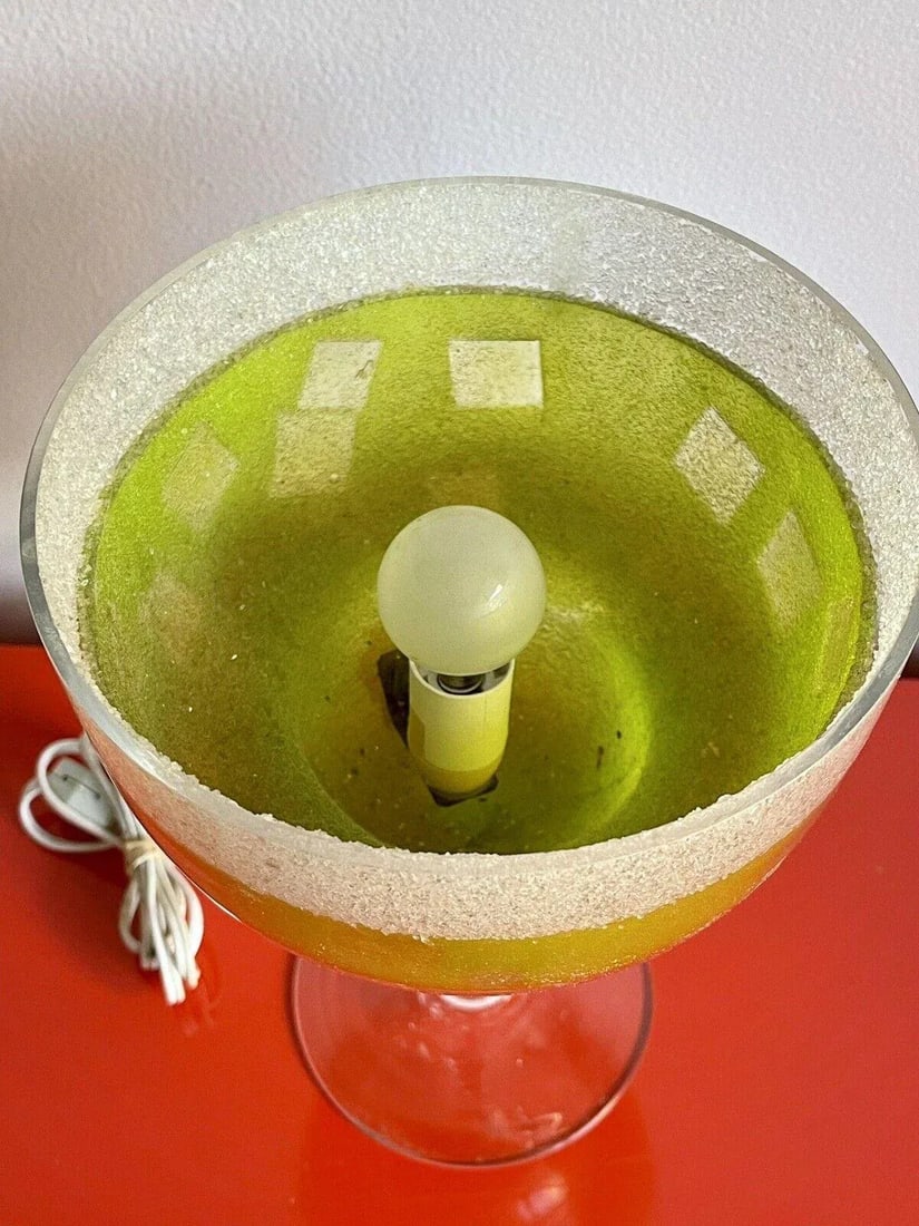 1980s-90s Glass Margarita Cocktail Bar Lamp - 5