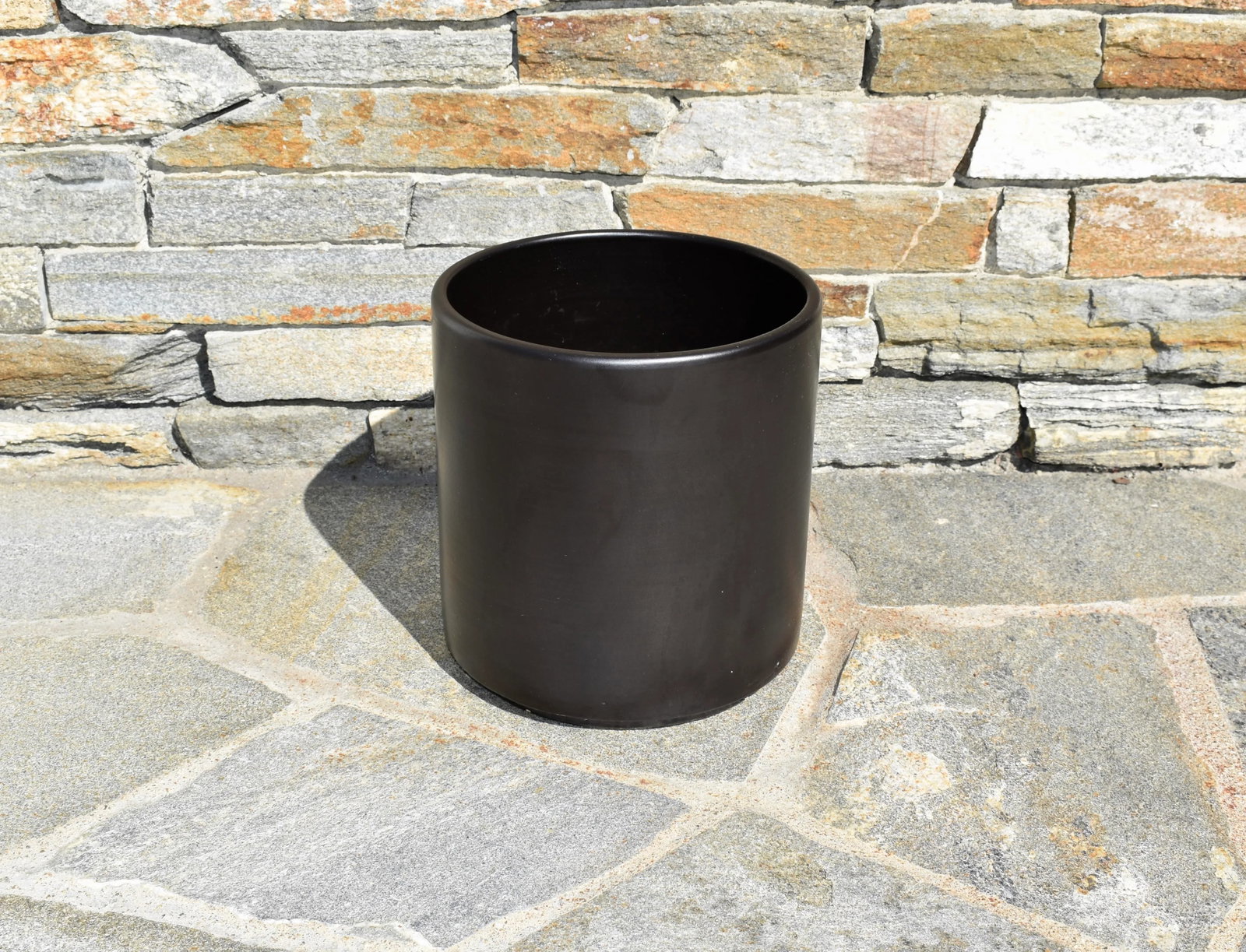 Gainey AC-8 Matte Black Planter Pot - 7