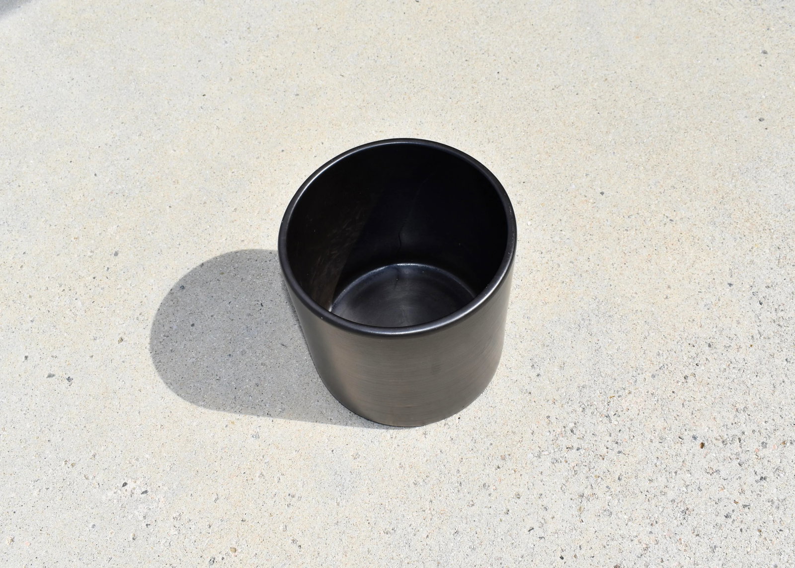 Gainey AC-8 Matte Black Planter Pot - 9