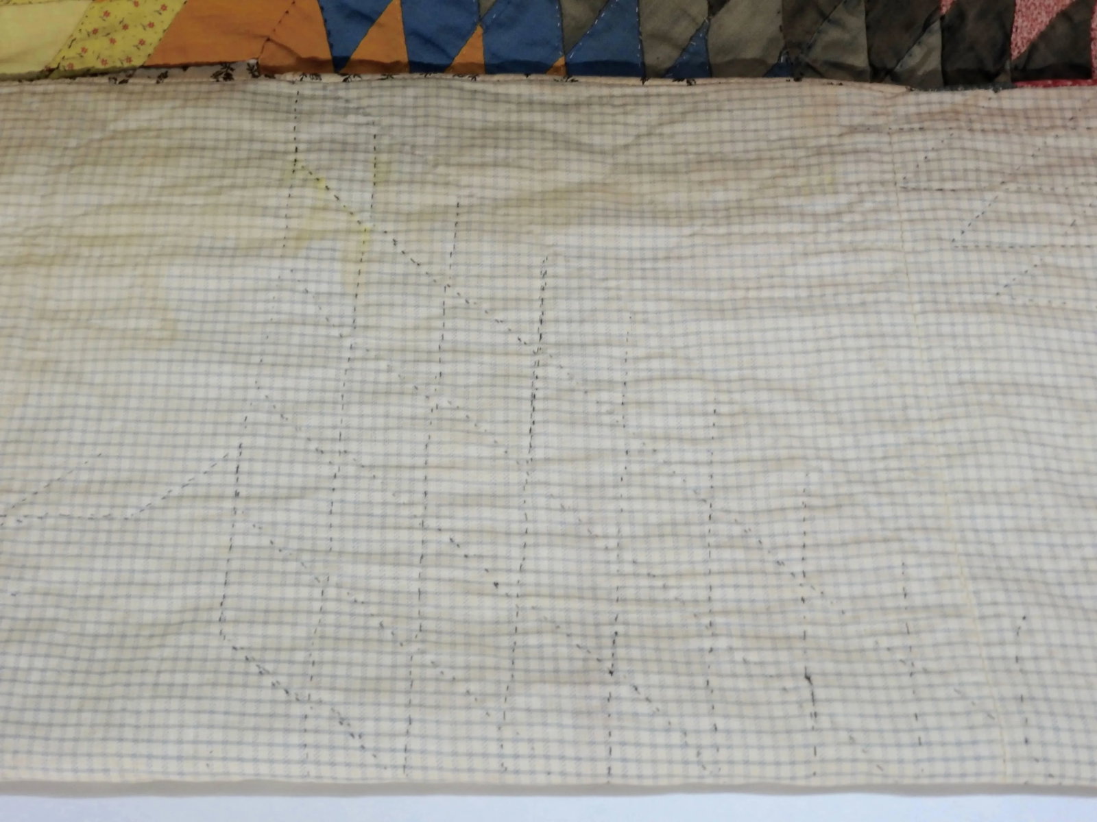 Vintage Handmade Star Quilt - 8