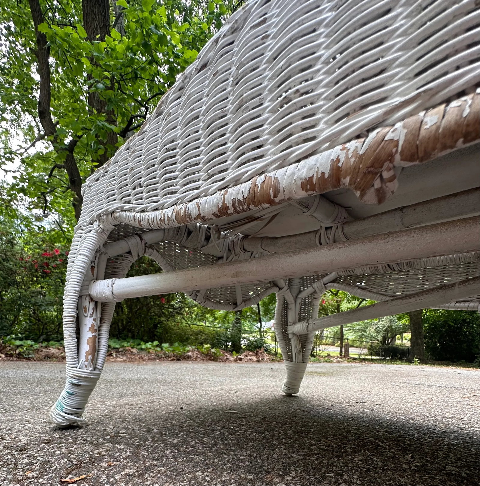 Early 20th Century Victorian White Wicker Rattan Chaise Lounge Chair - 10