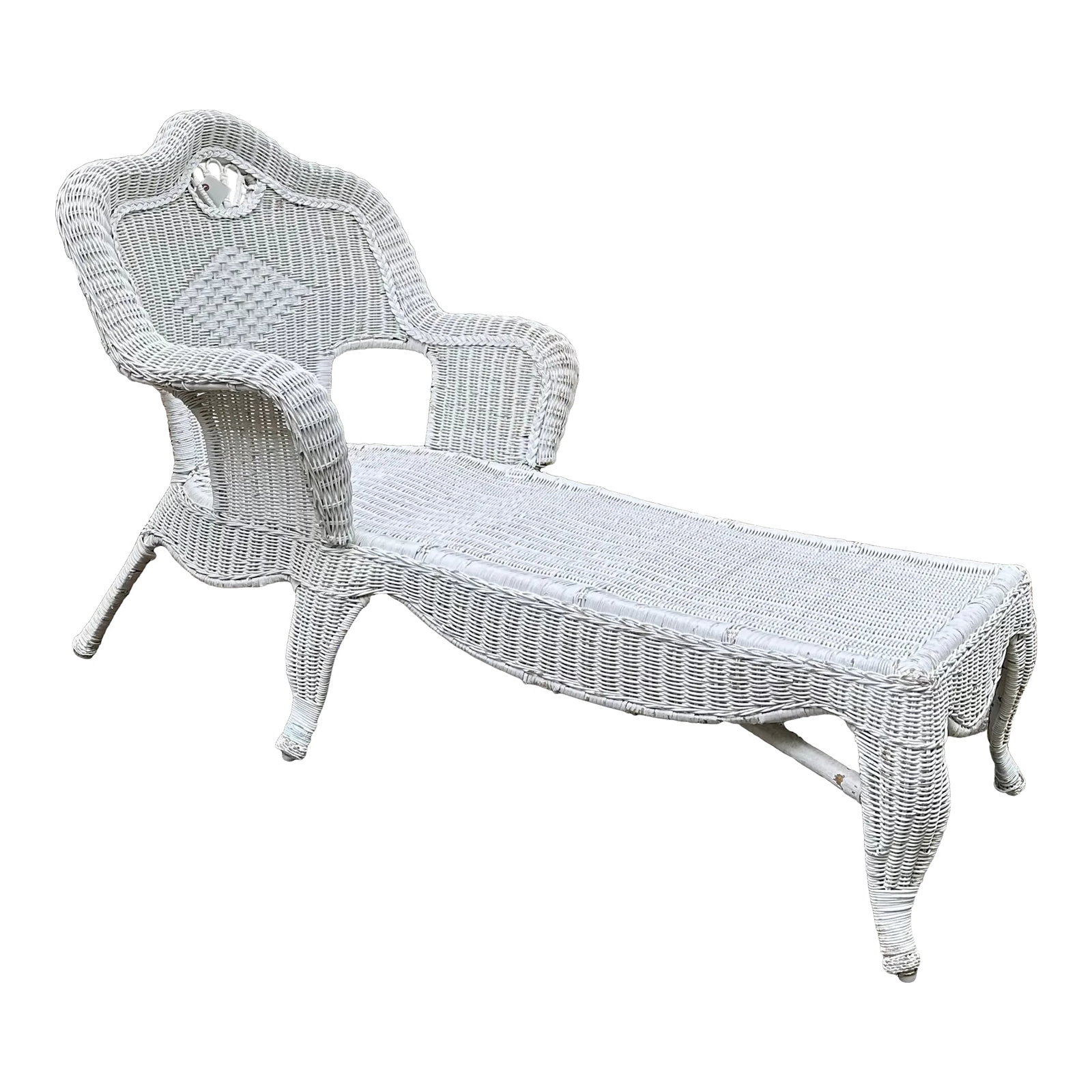 Early 20th Century Victorian White Wicker Rattan Chaise Lounge Chair: Victorian White Wicker Chaise/ Lounge Chair Beautifully Woven Detailed Design Very Well Made, Comfortable & Stylish Condition: Alterations: Original Condition Unaltered Imperfections: Some