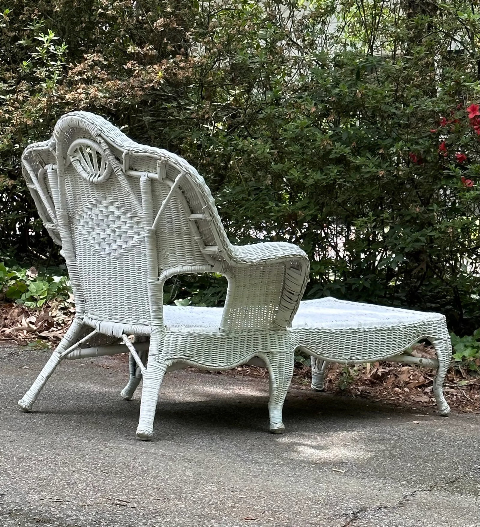 Early 20th Century Victorian White Wicker Rattan Chaise Lounge Chair - 4