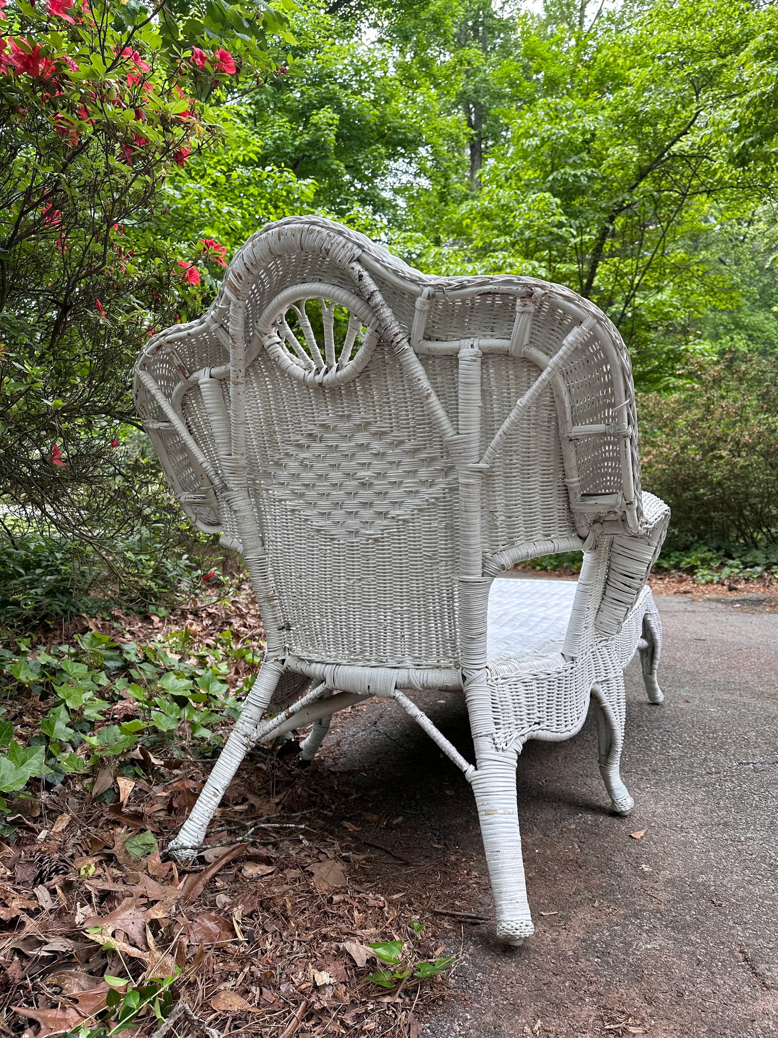 Early 20th Century Victorian White Wicker Rattan Chaise Lounge Chair - 5