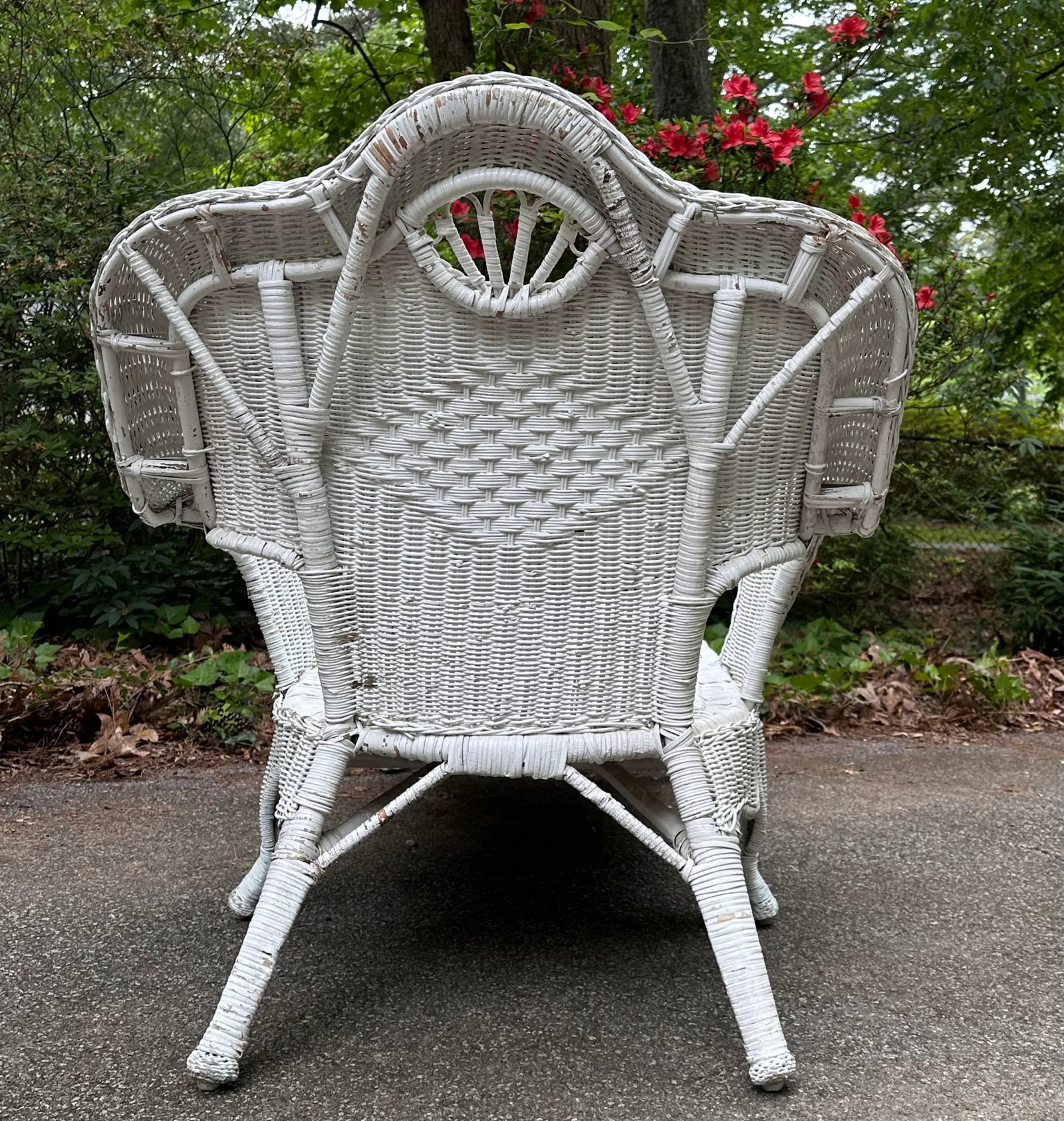 Early 20th Century Victorian White Wicker Rattan Chaise Lounge Chair - 7