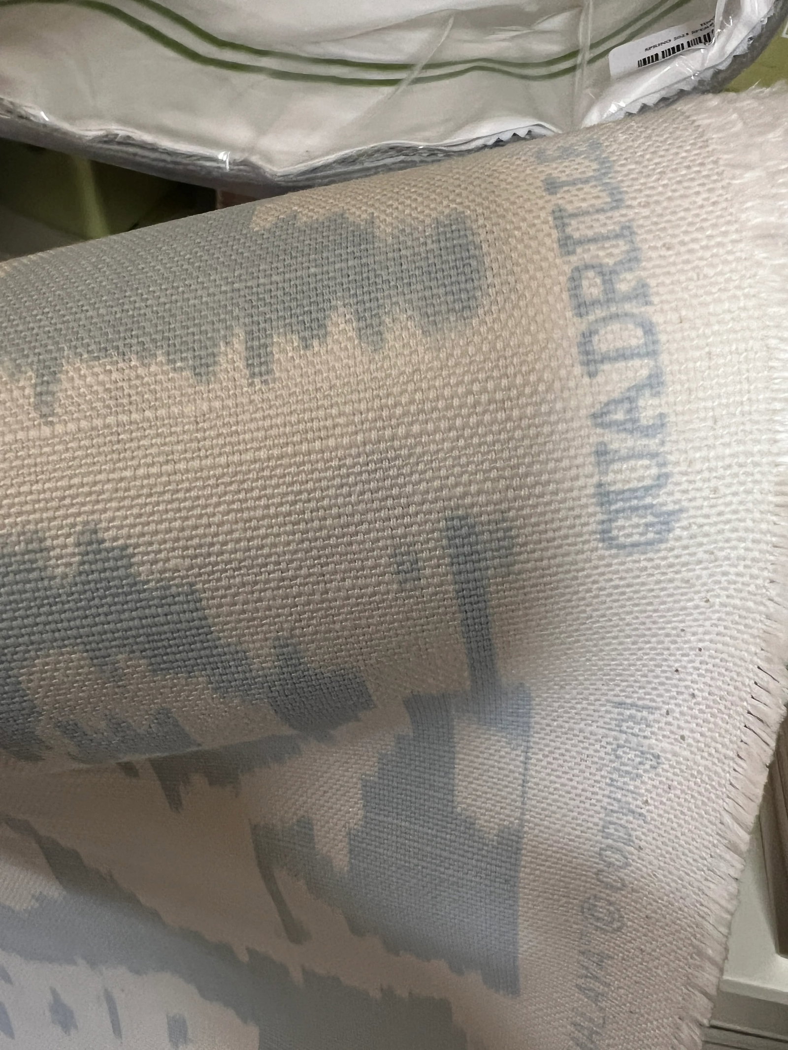 6 Yards Quardrille Fabrics Malaya Zibby Blue on White - 3