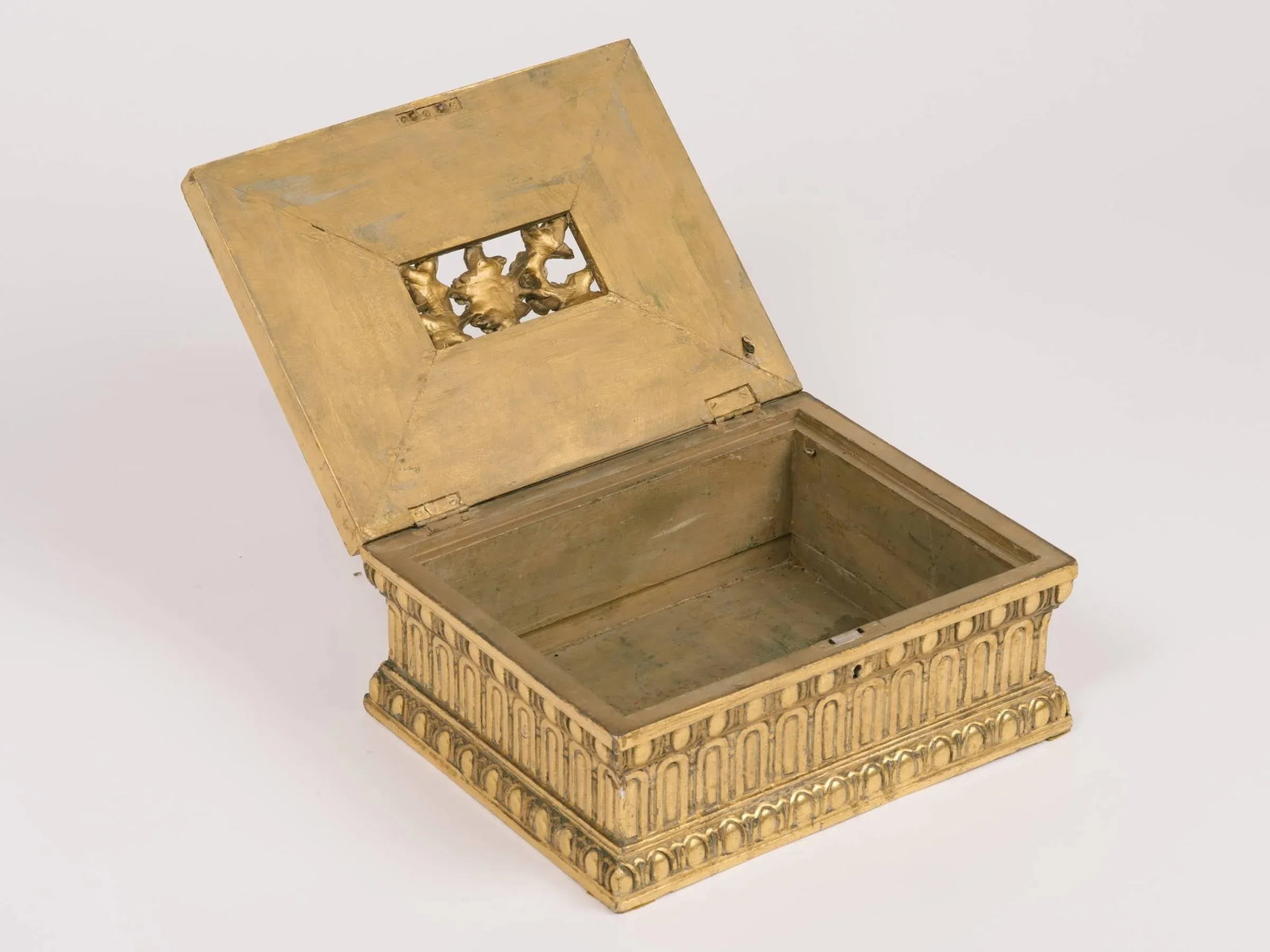 1920s Giltwood and Gesso Box - 6