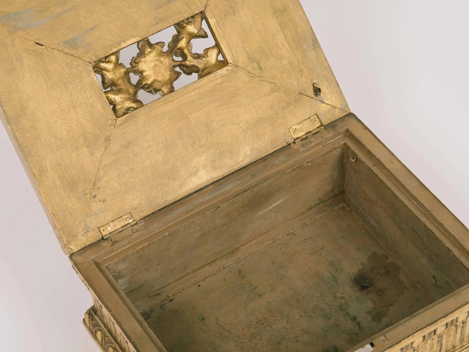 1920s Giltwood and Gesso Box - 8