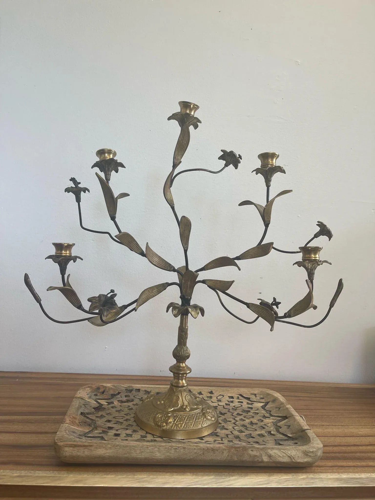 Vintage French Style Brass and Metal Candelabra With Sculpted Lillie's and Leaves. - 2