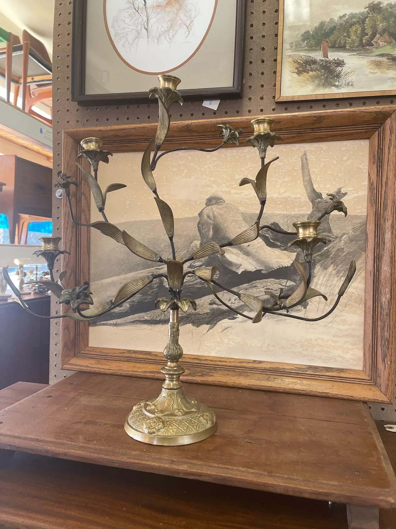 Vintage French Style Brass and Metal Candelabra With Sculpted Lillie's and Leaves. - 3