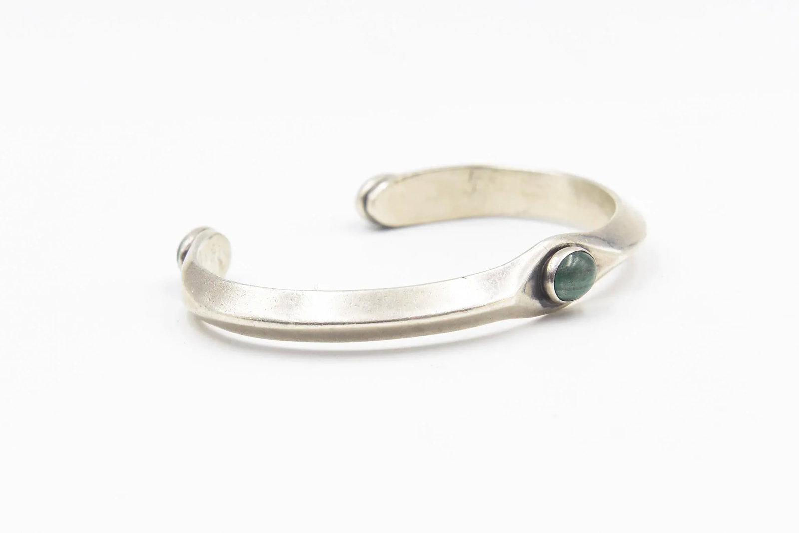 Vintage Navajo Native American Malachite Sterling Silver Cuff Bracelet by Russell Sam - 4