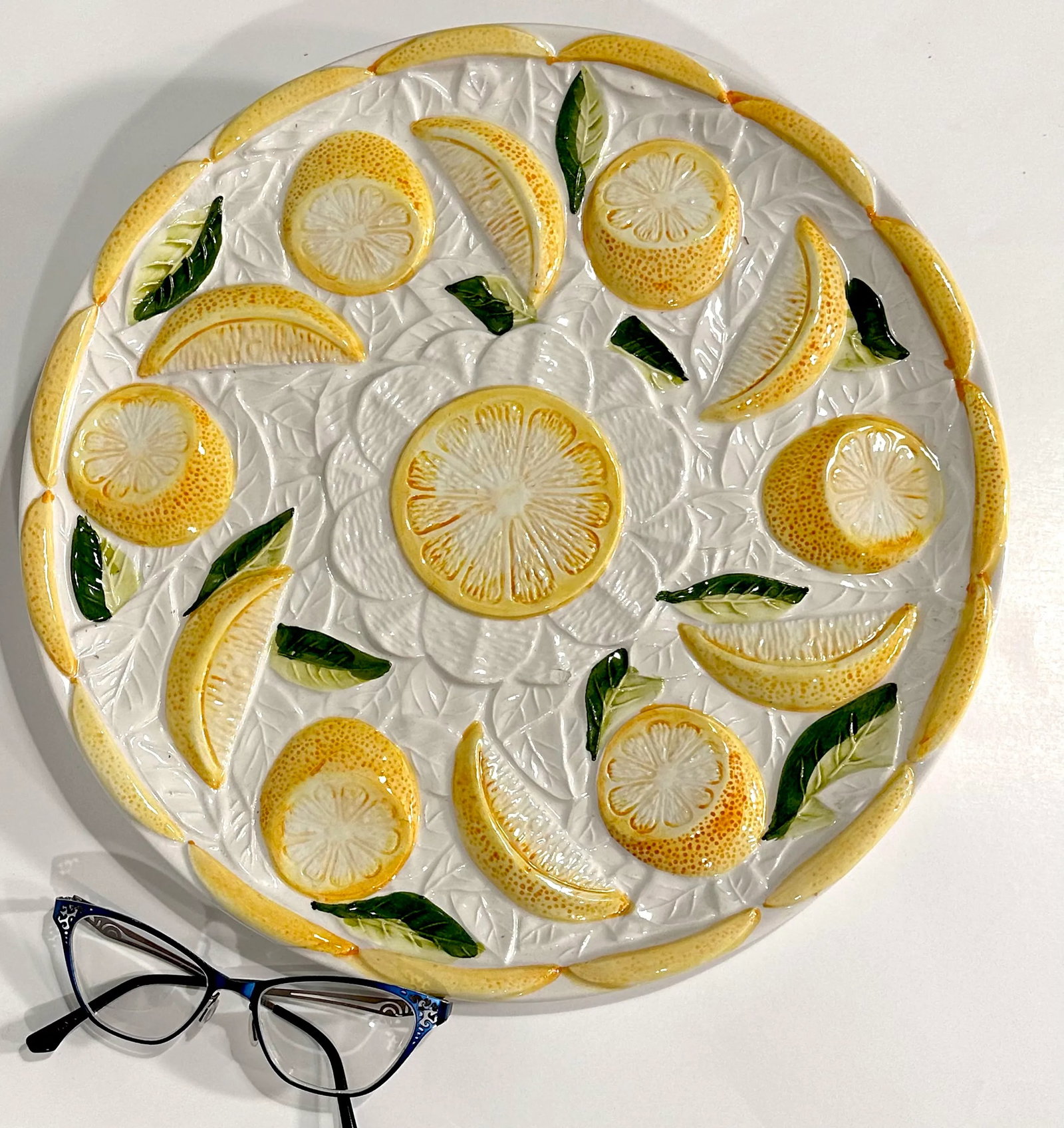 1970s Sculptural Majolica Lemon Hand Painted Platter, Portugal - 9