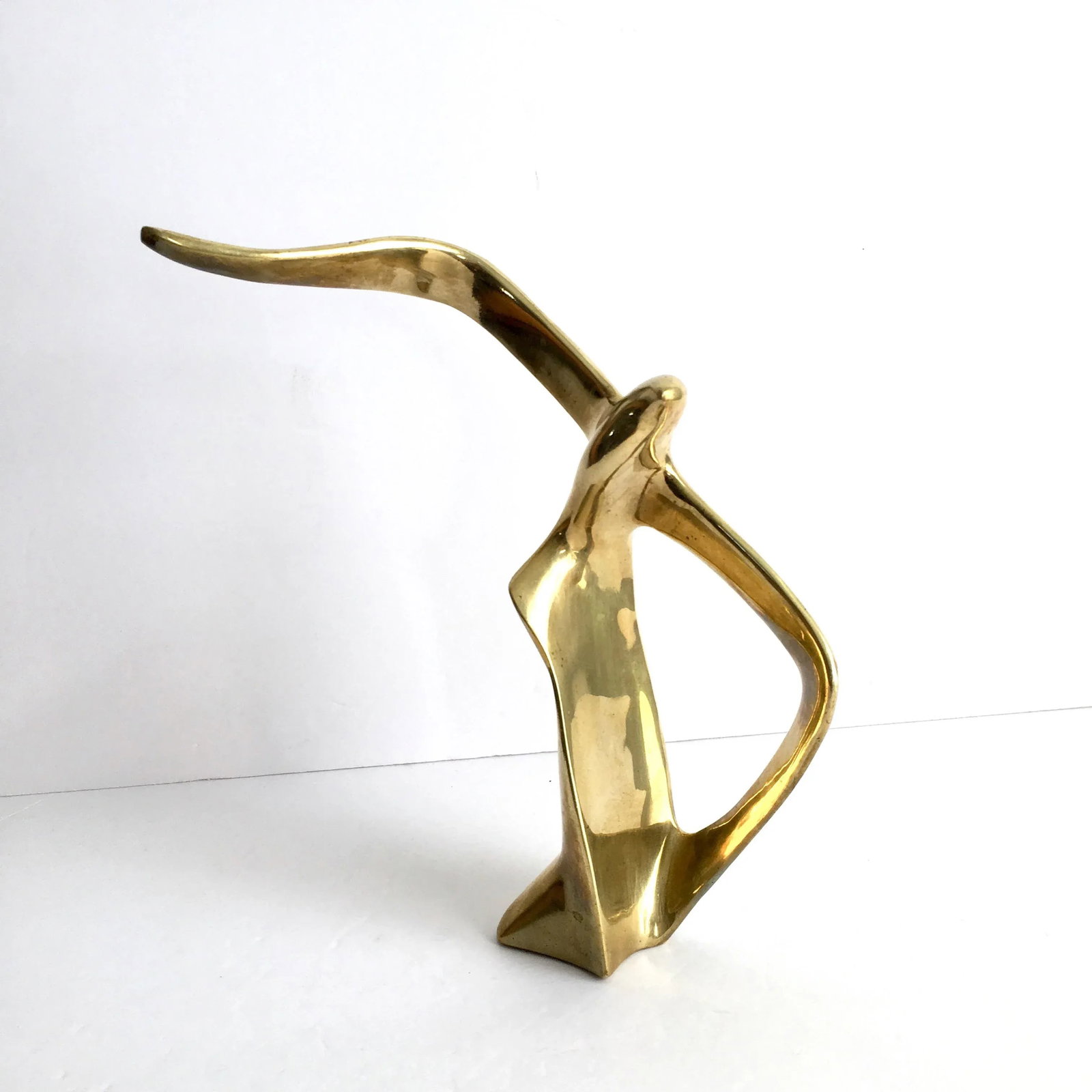 Mid Century Brass Bird Statue Soaring Seagull Sculptural Bird in Flight Vintage - 2