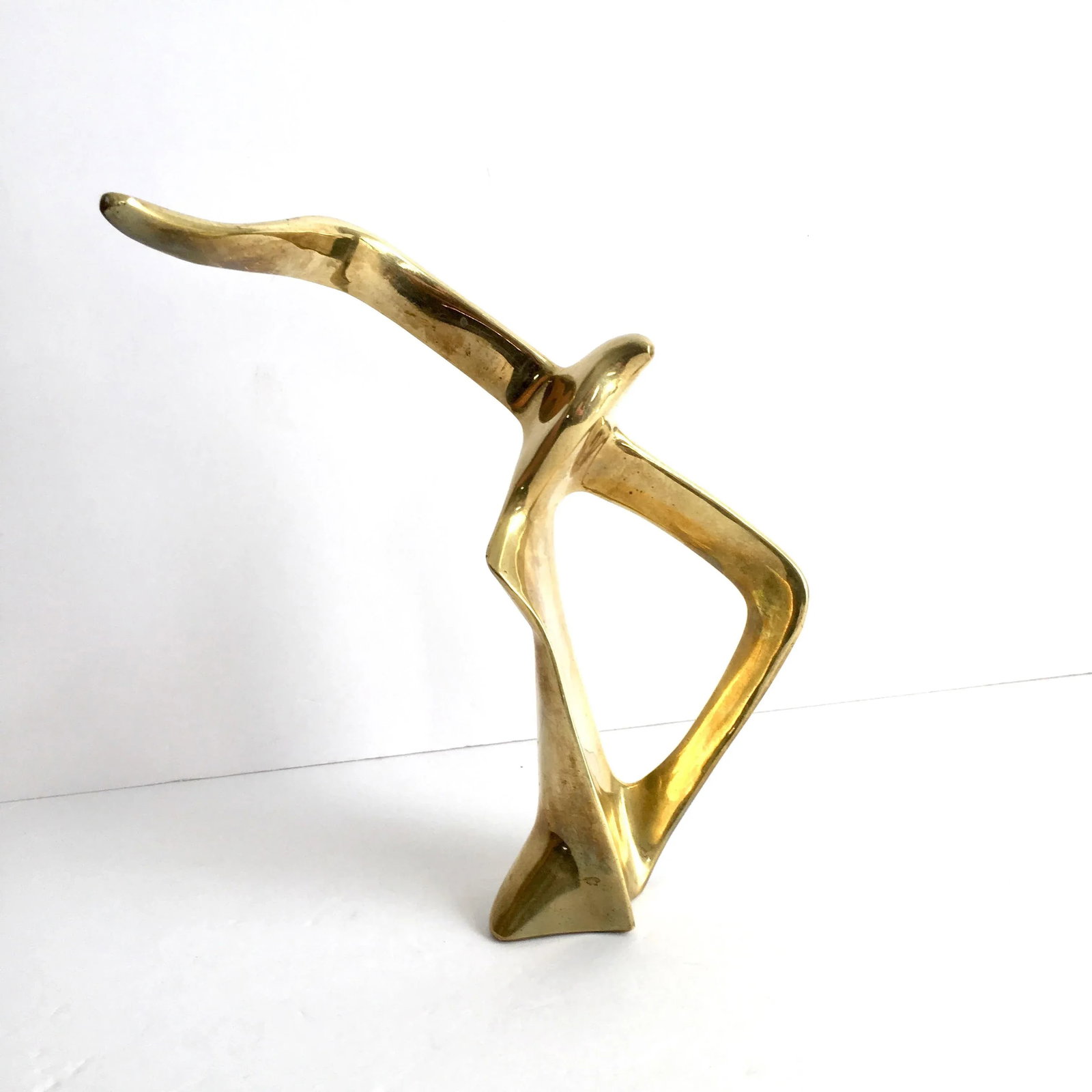 Mid Century Brass Bird Statue Soaring Seagull Sculptural Bird in Flight Vintage - 8
