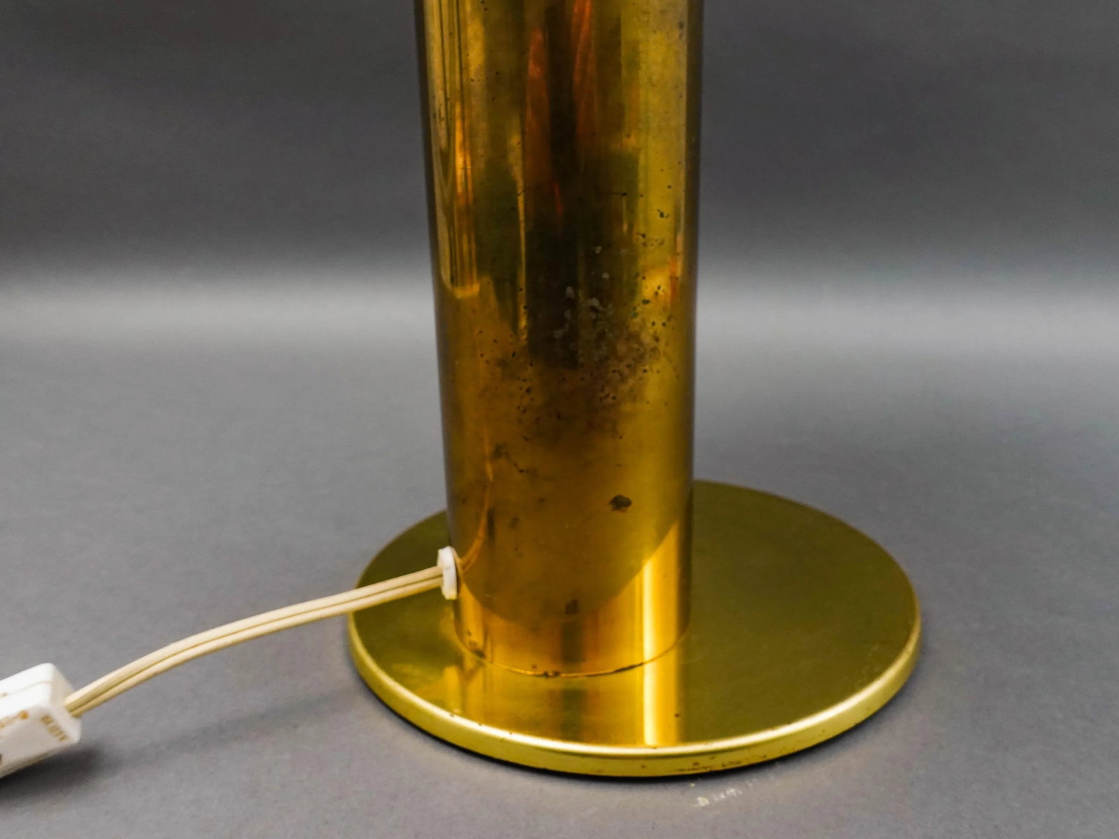 Pierre Cardin Style Vintage Modernist Brass Table Desk Lamp - 9