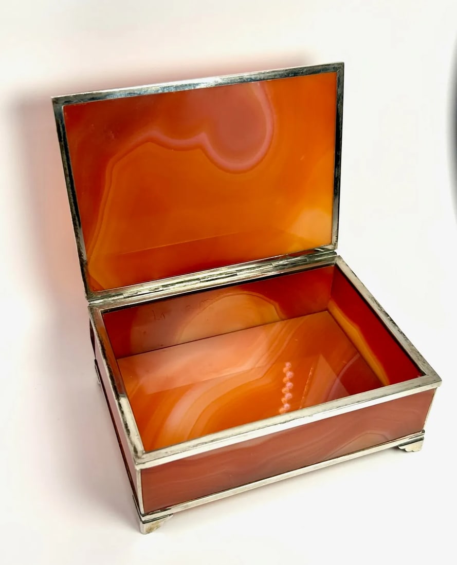 Continental Silver Mounted Red Agate Box - 3