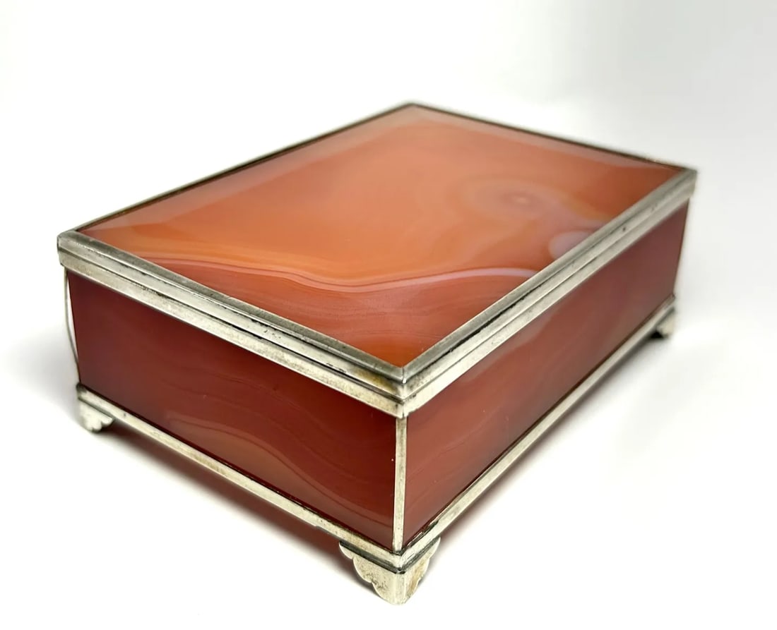Continental Silver Mounted Red Agate Box - 4