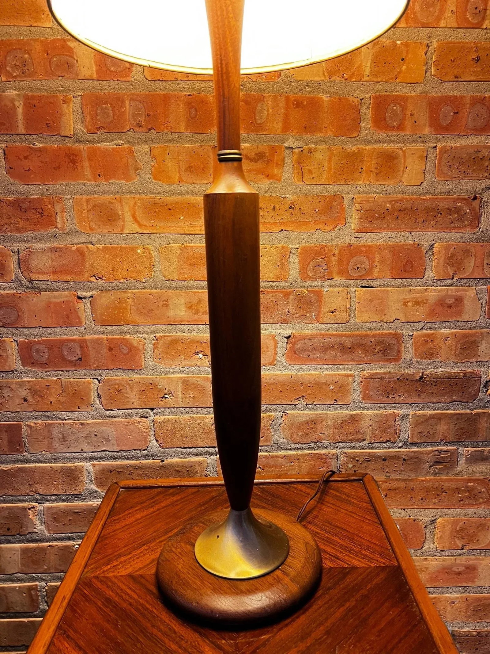Vintage 1960's Mid-Century Modern Danish Teak Drum Shade Table Lamp With Brass Accents - 5