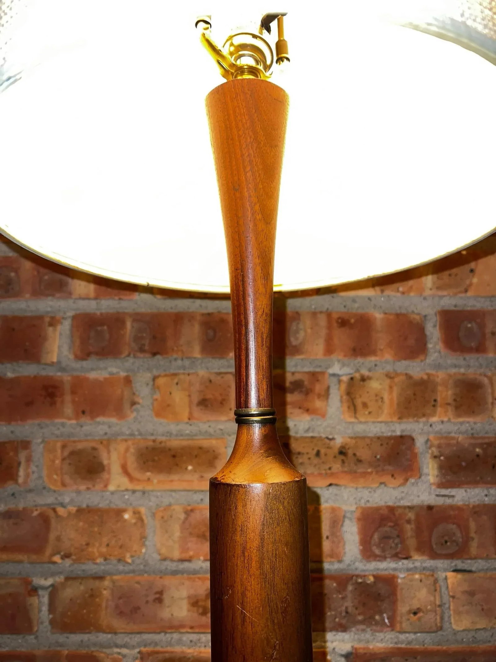 Vintage 1960's Mid-Century Modern Danish Teak Drum Shade Table Lamp With Brass Accents - 6