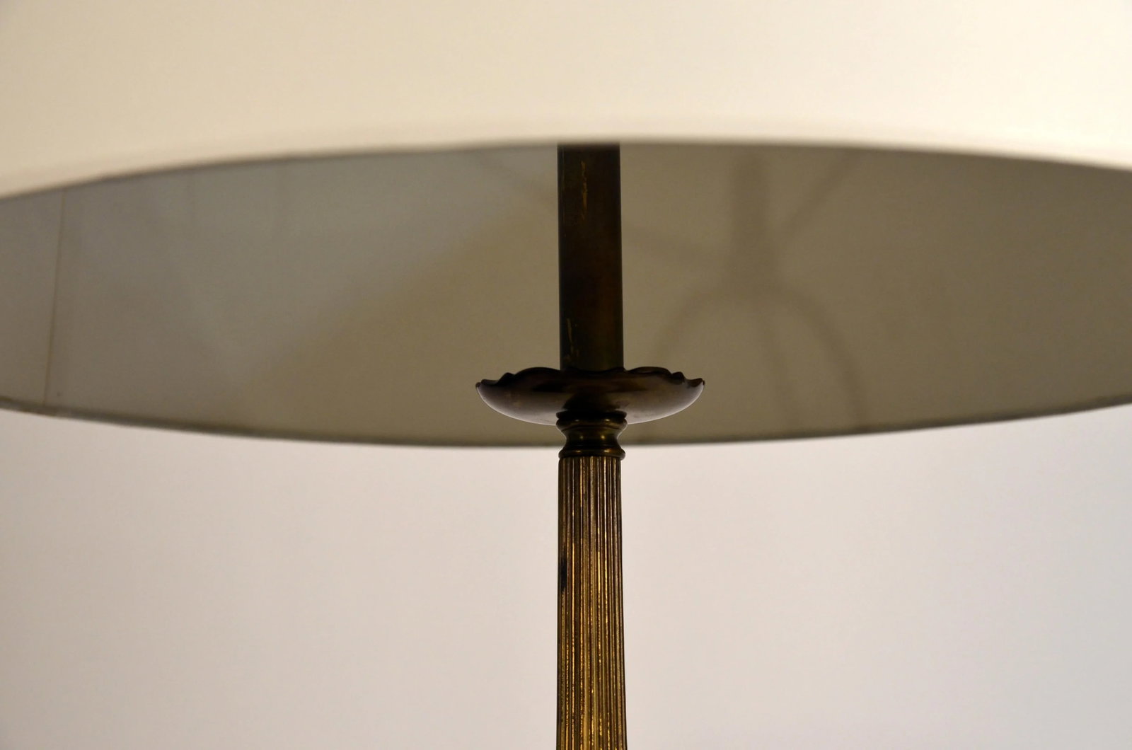 Gilt Bronze and Opaline Tassel Lamp in the Style of Tony Duquette - 8