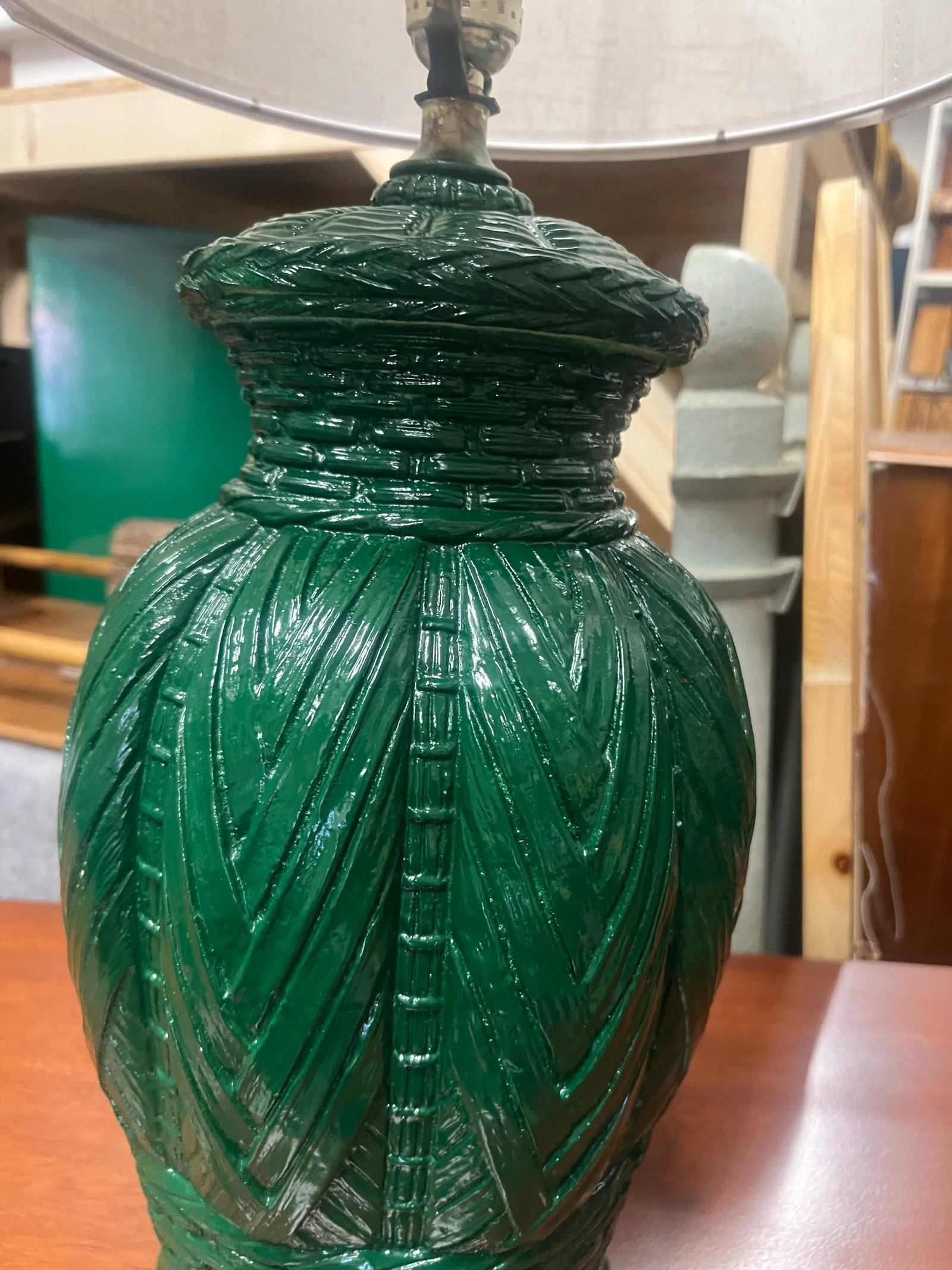 Vintage Green Basket Weave Ceramic Table Lamps - A Pair. - 3