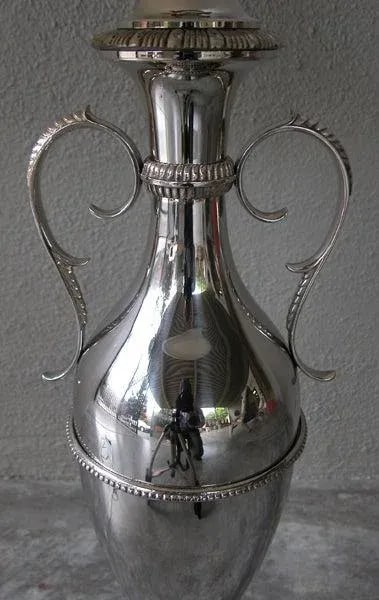 A Sleek American Art Deco Nickel-Plated Urn-Form Lamp - 2