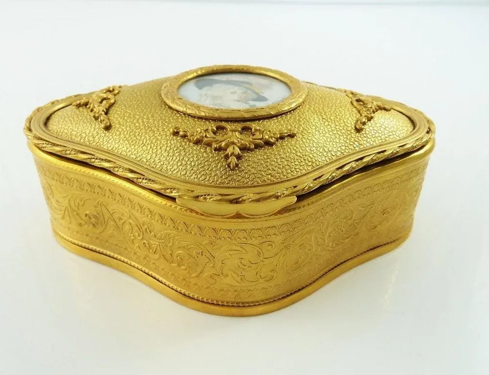 Antique French Dore Bronze Dresser Box With Signed Miniature Portrait / Napoleon III / Serpentine Sh - 2