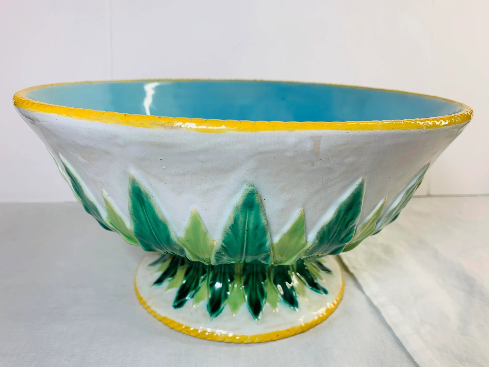 Early 19th Century Large White and Turquoise Blue Majolica Bowl With "Acanthus" Leaf Accents by Geor - 13