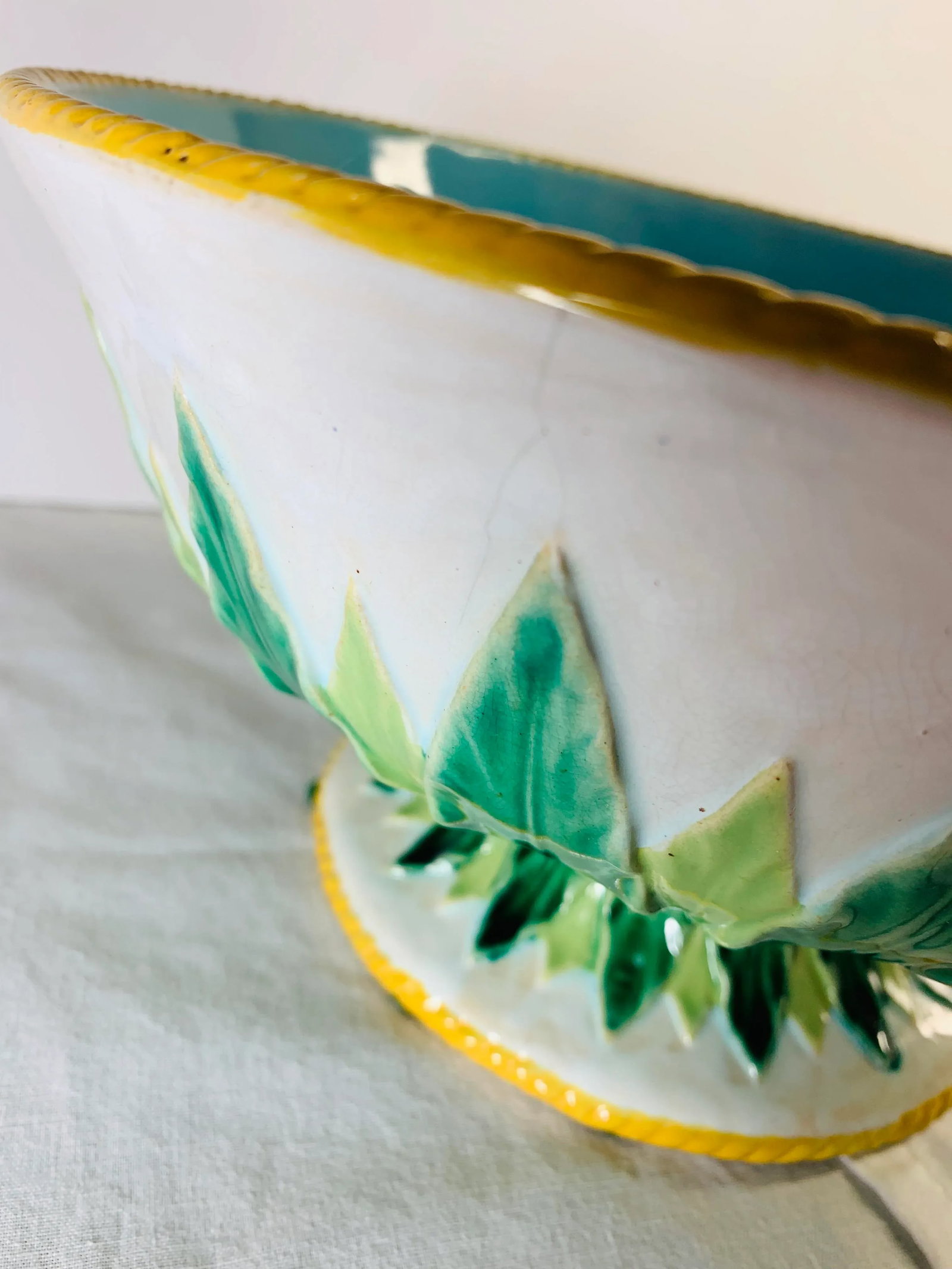 Early 19th Century Large White and Turquoise Blue Majolica Bowl With "Acanthus" Leaf Accents by Geor - 9