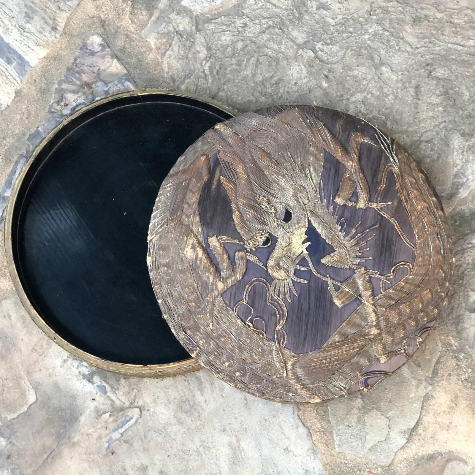 Antique Japanese Metallic Gold Thread Dragon Lacquer Box - 5