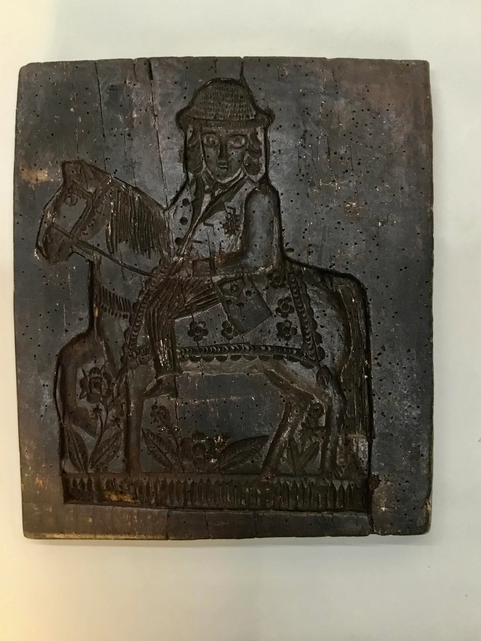 18th Century Continental Carved Wood Cake Mold - 12