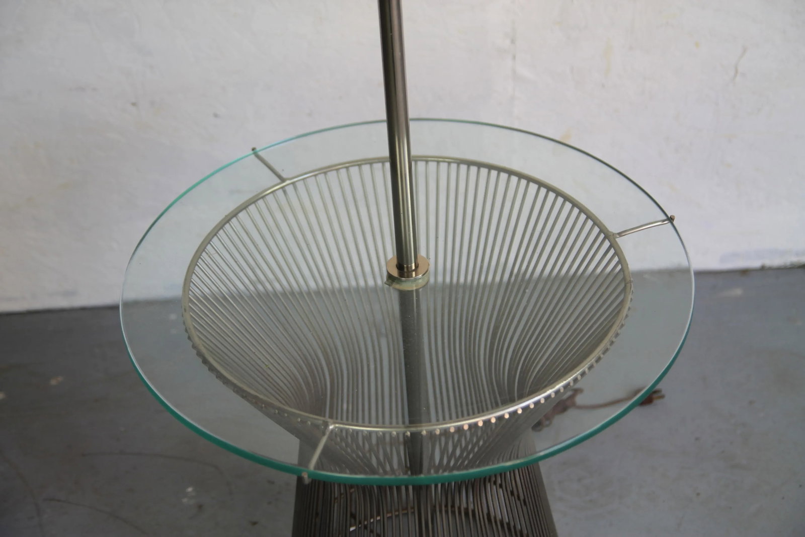 Laurel Floor Lamp in the Style of Warren Planter - 4