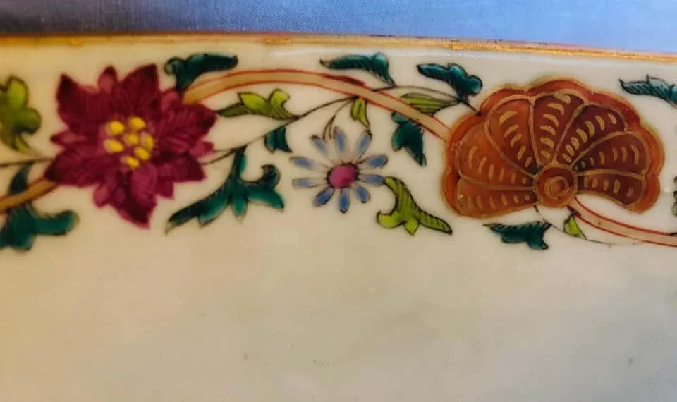 19th Century Famille Rose Chinese Export Punch Bowl, Koi Decorated - 4
