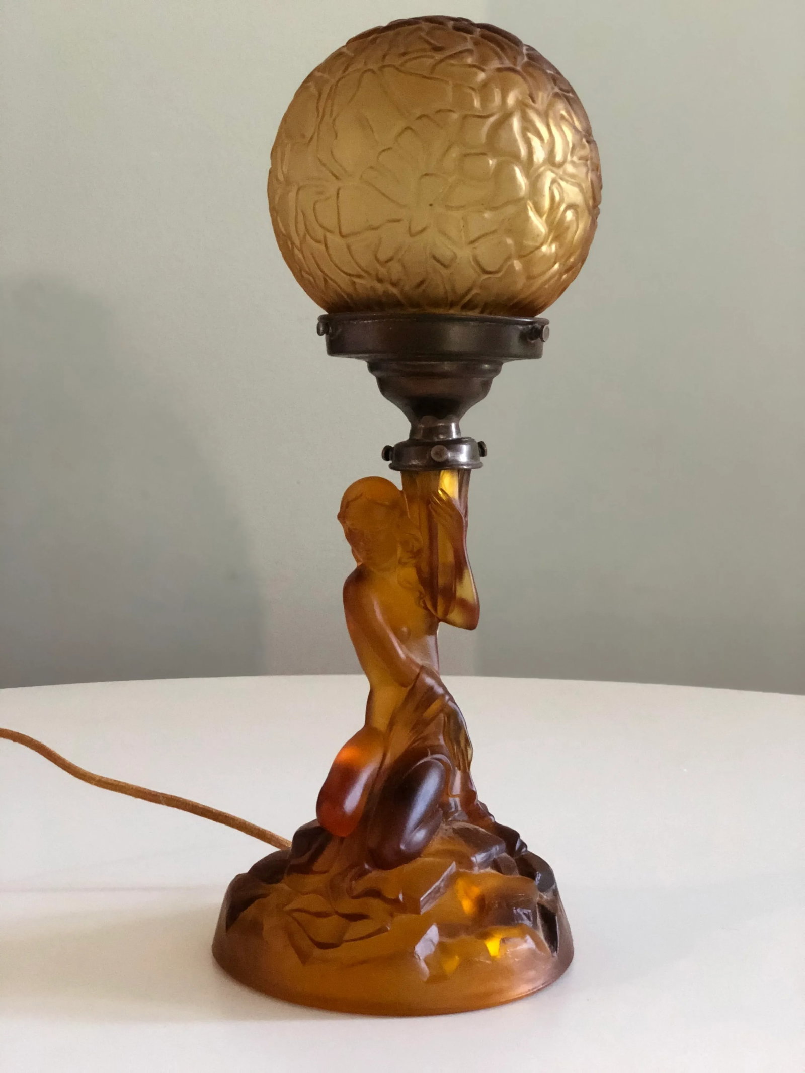 Art Deco Walther and Sohne Amber Glass Woman Globe Lamp - 7