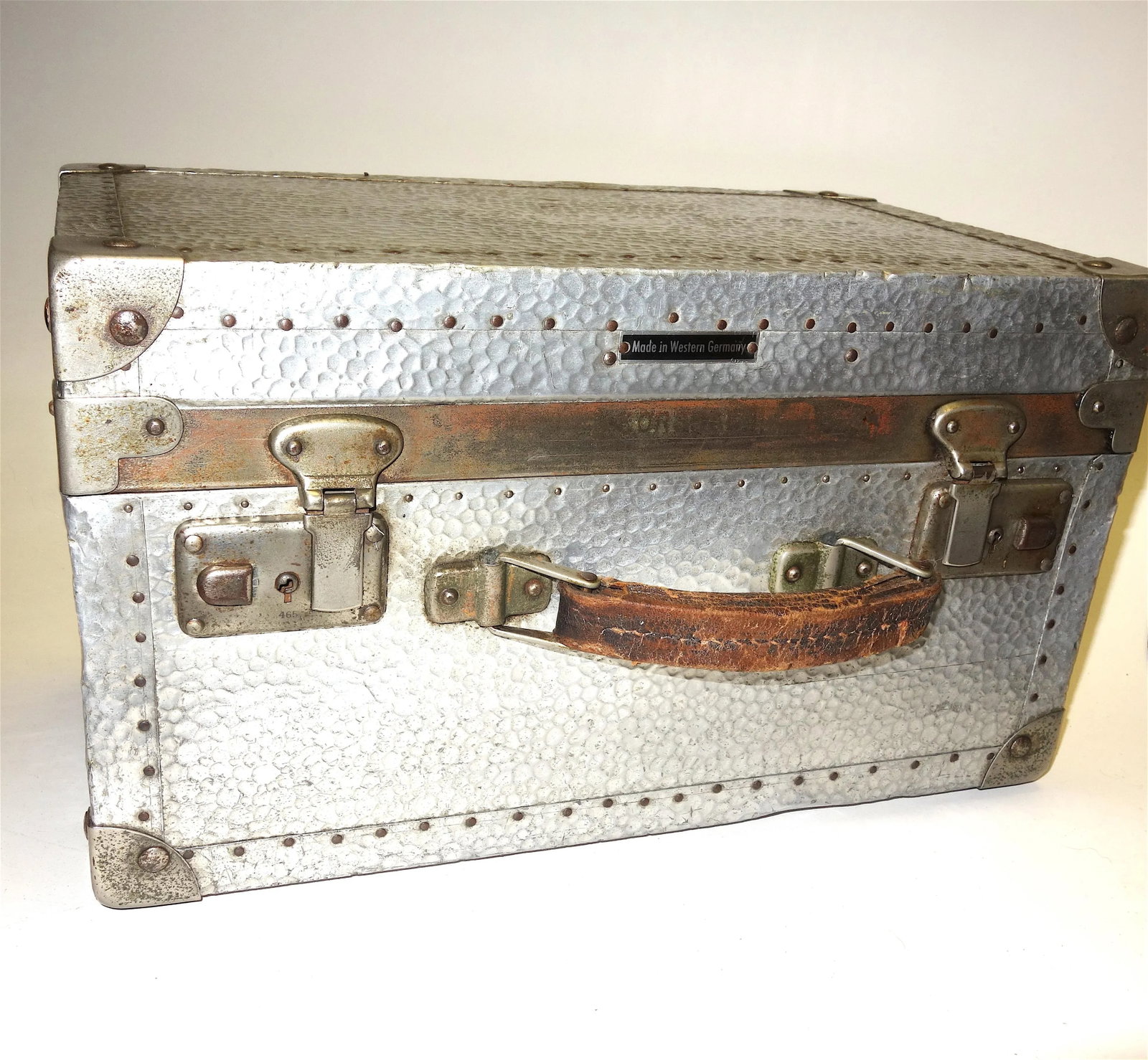 1950s German Metal Cinematographers Hammered Metal Camera Case - 3