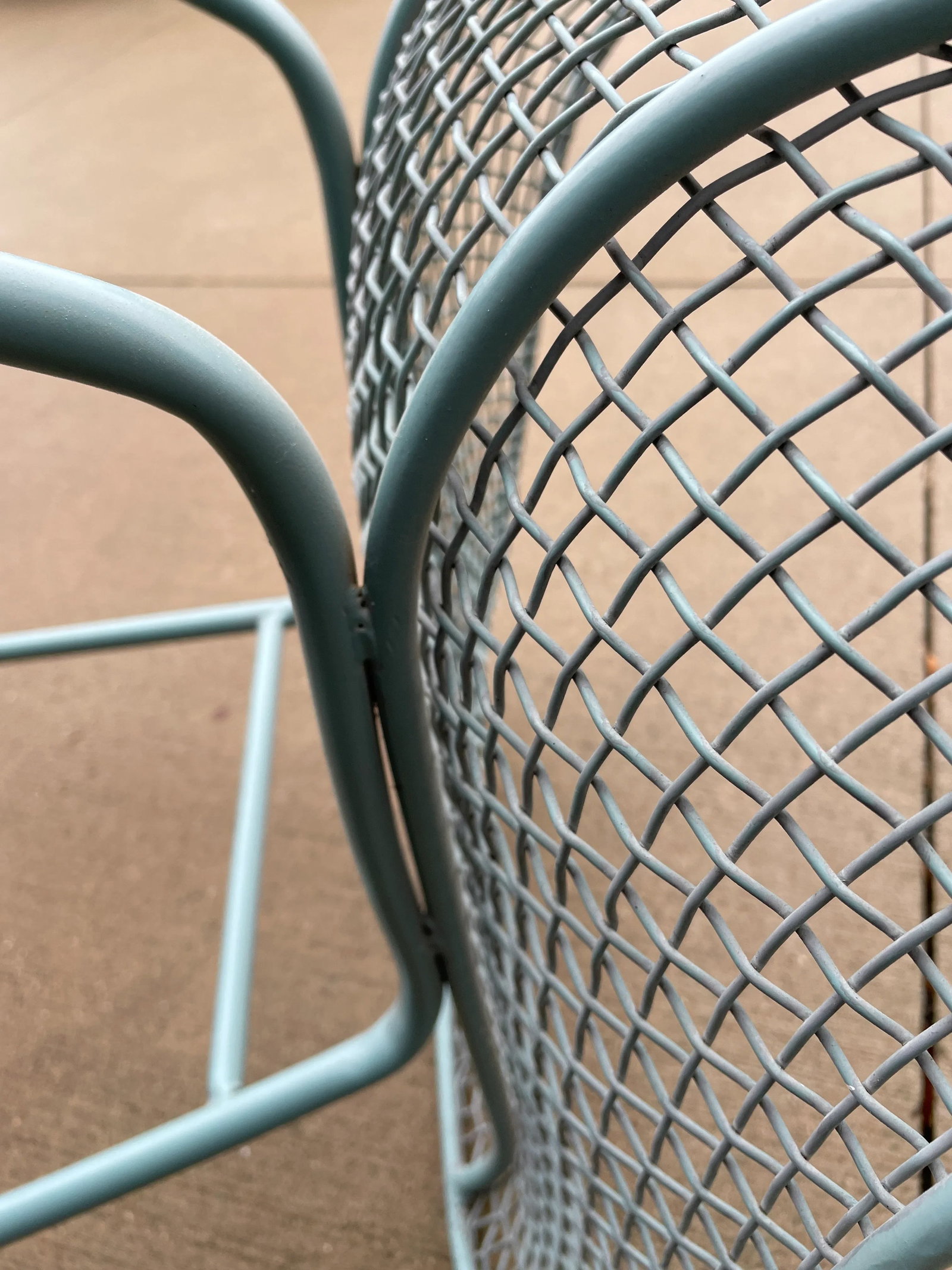 Mid-Century Modern Woodard Sculptura Style Mesh Dining Chairs - Set of 2 - 4
