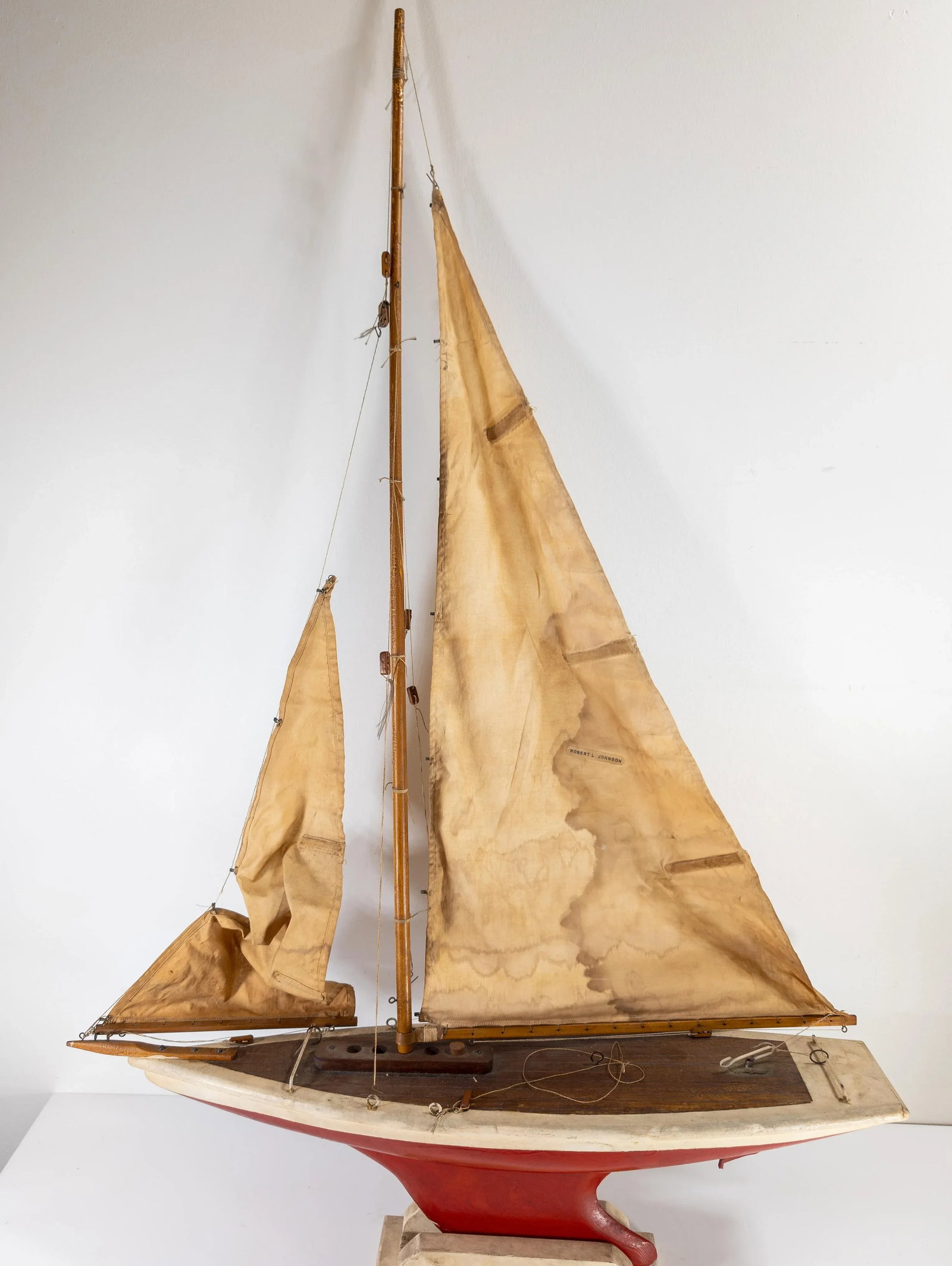 Mid-Century Decorative Sailboat Pond Sailing Boat Model - 4