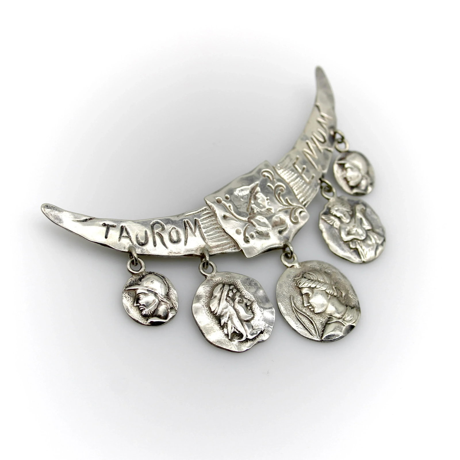 Late 19th Century Victorian Whiting Sterling Silver Etruscan/Homeric Multi-Medallion Pin - 3