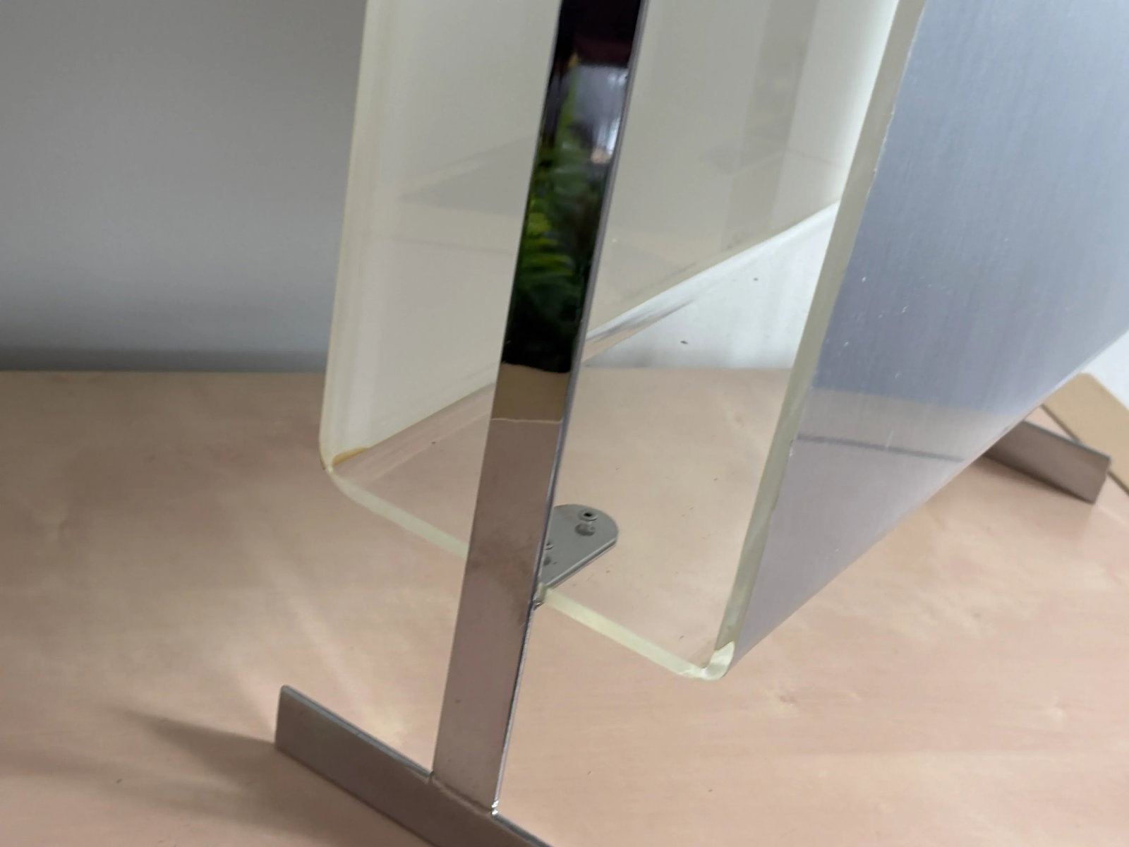 1970s Lucite and Chrome Magazine Holder Attributed to Milo Baughman - 4