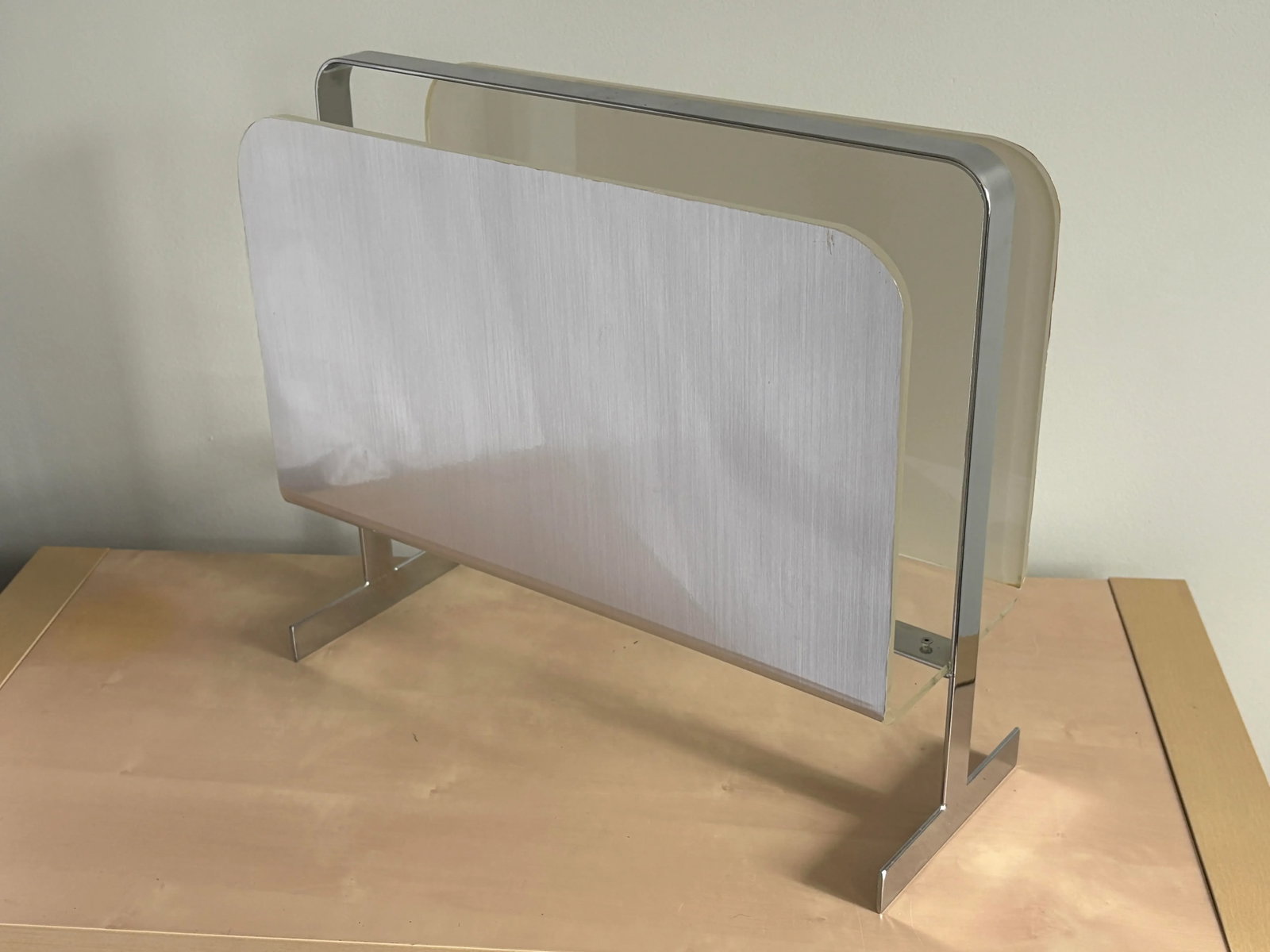 1970s Lucite and Chrome Magazine Holder Attributed to Milo Baughman - 9
