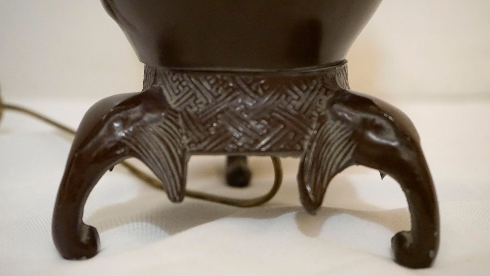Vintage Patinated Brass Meiji Style Elephant and Dragon Lamp - 10