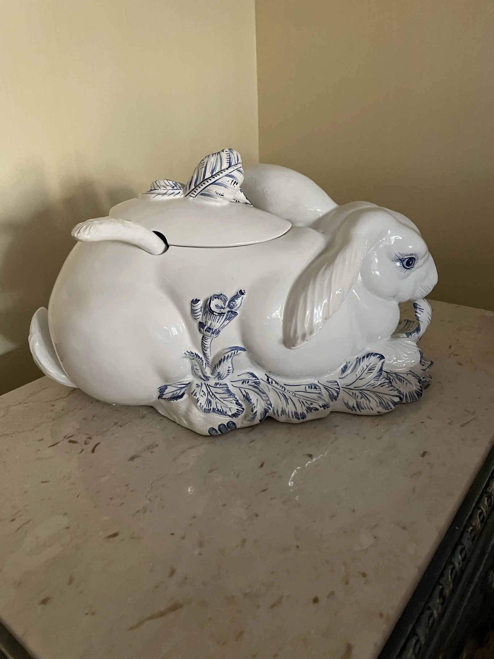 Blue and White Rabbit Tureen With Ladle - 3