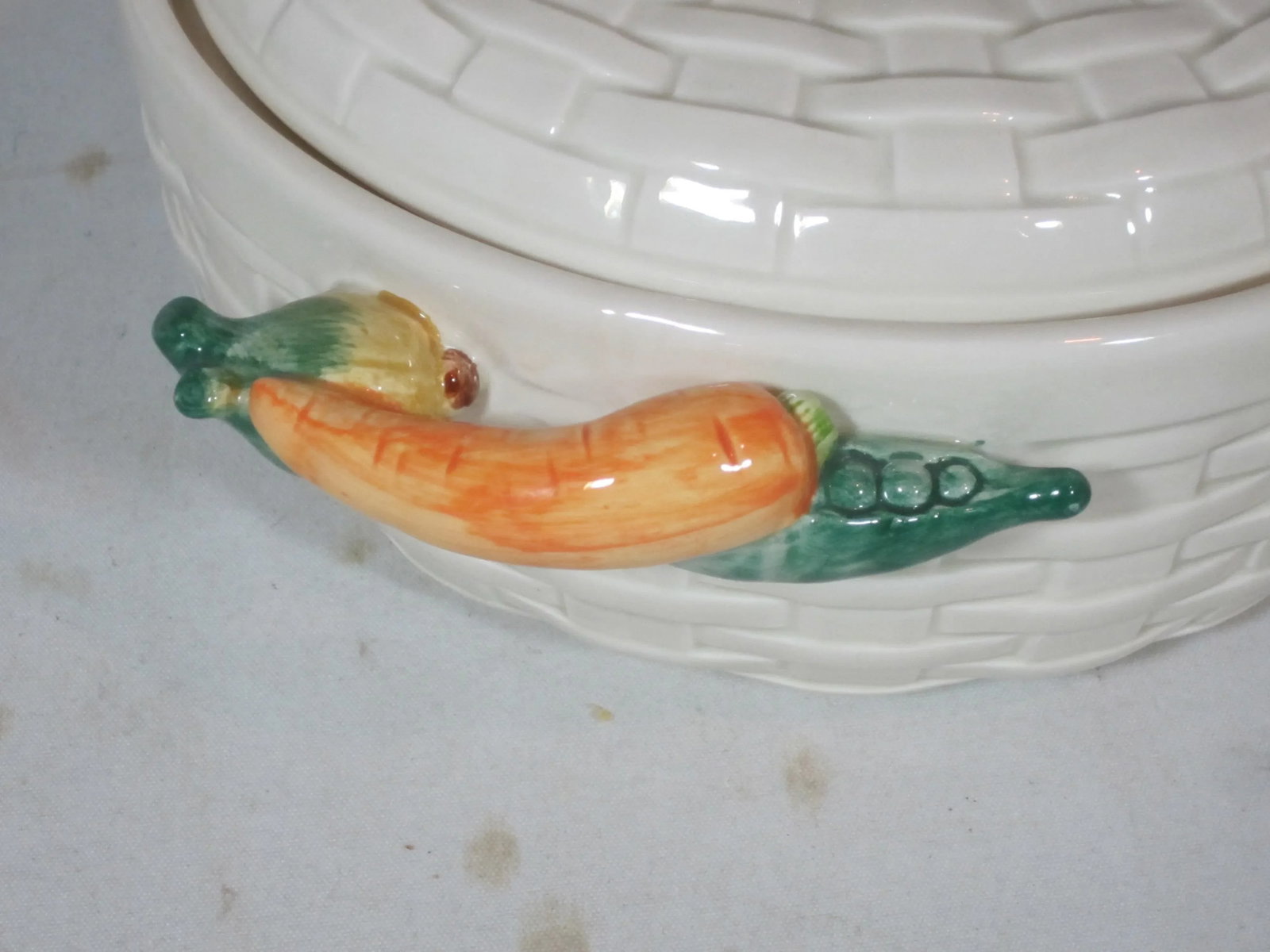 1980s Fitz & Floyd Vegetable Round Covered Bowl - 6