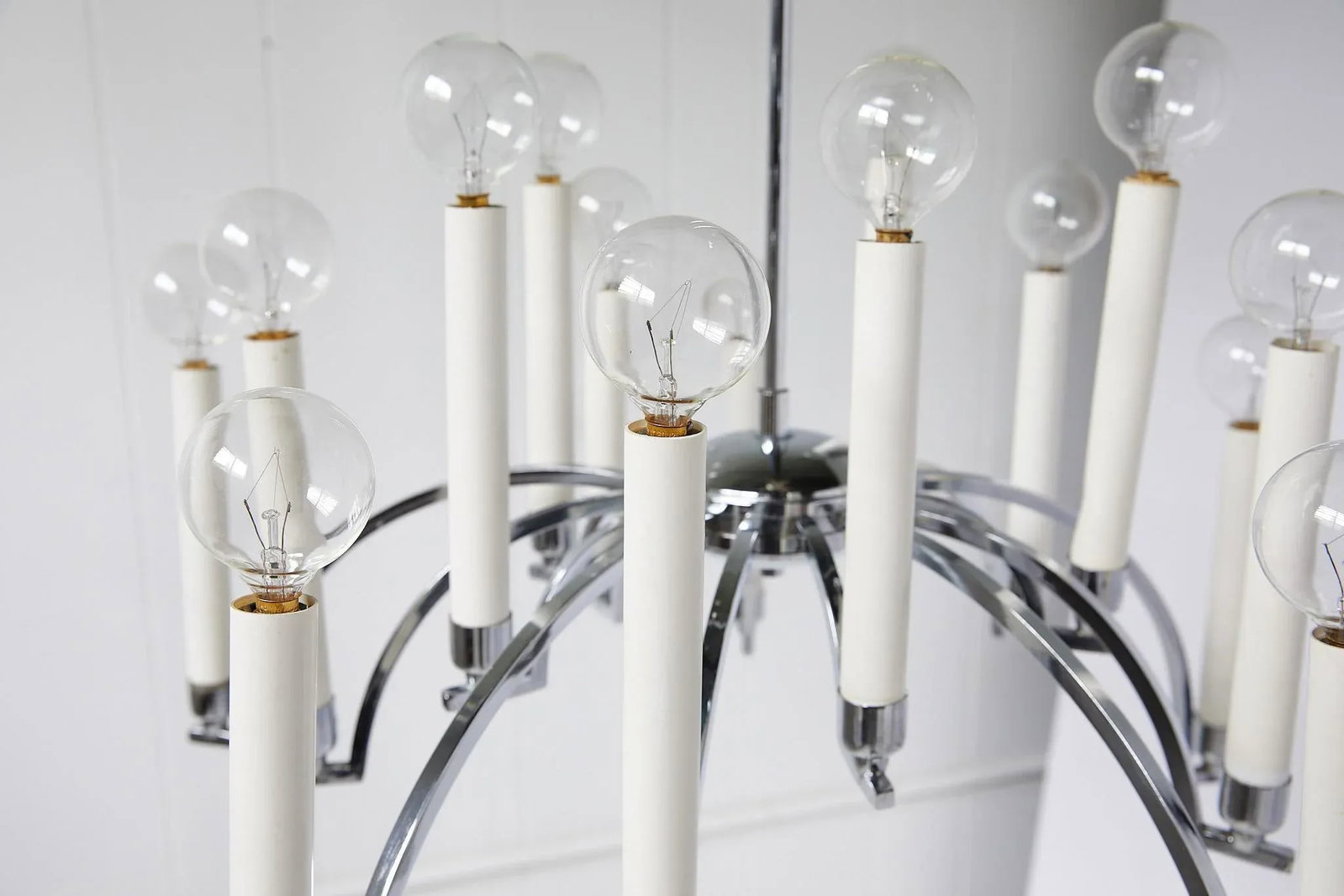 Midcentury Modern 14-Arm Chrome Chandelier by Lightolier - 3