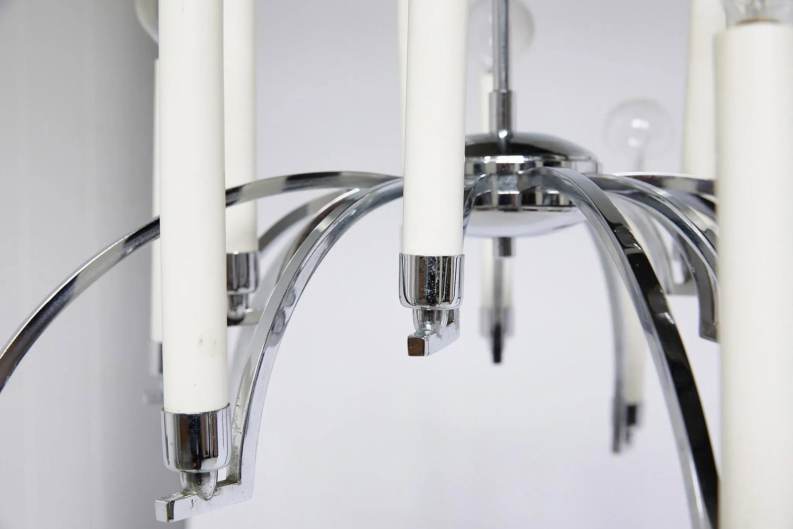 Midcentury Modern 14-Arm Chrome Chandelier by Lightolier - 4
