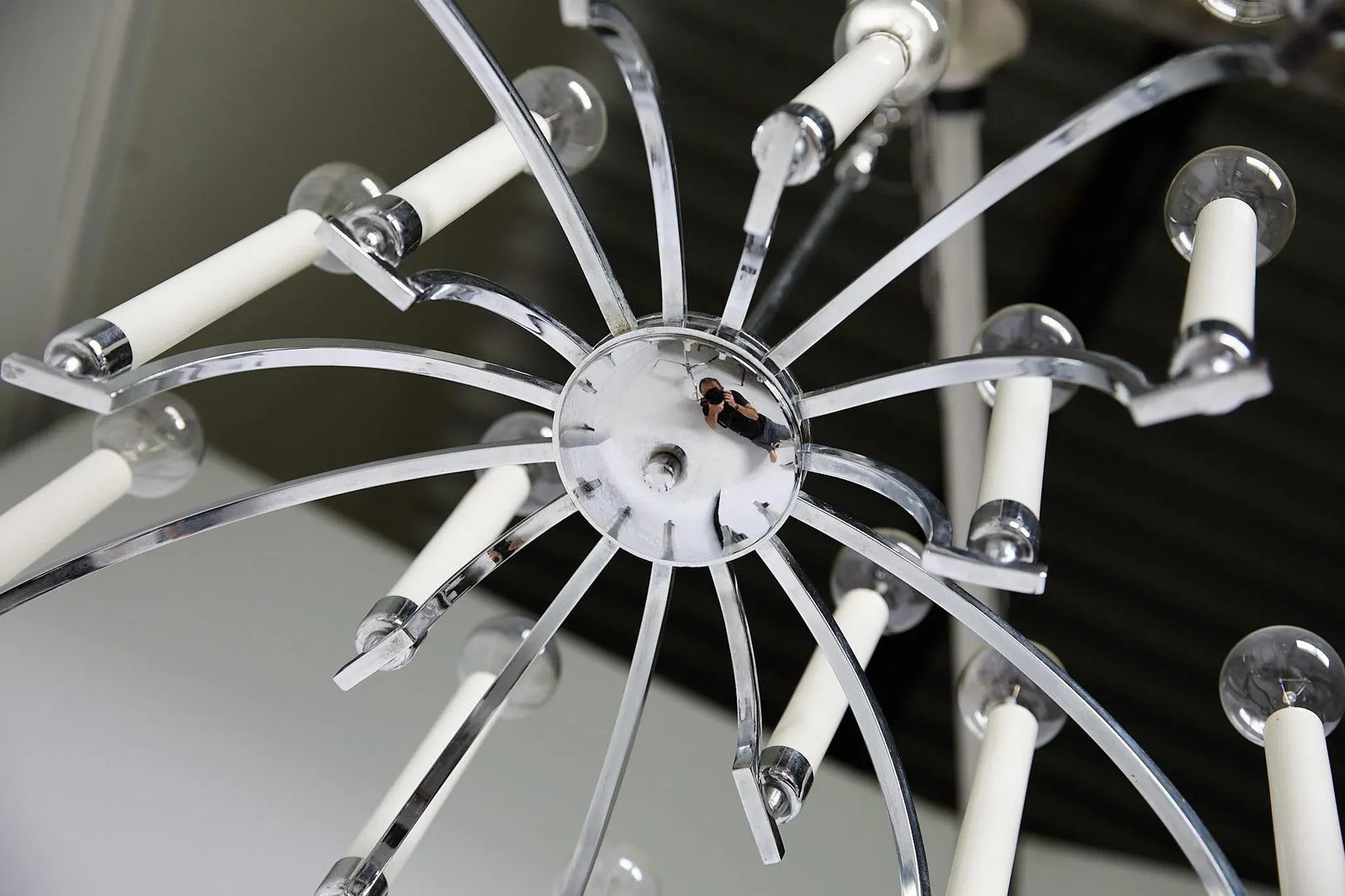 Midcentury Modern 14-Arm Chrome Chandelier by Lightolier - 7