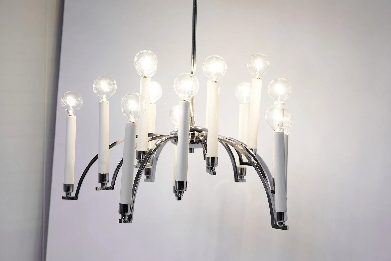 Midcentury Modern 14-Arm Chrome Chandelier by Lightolier - 9