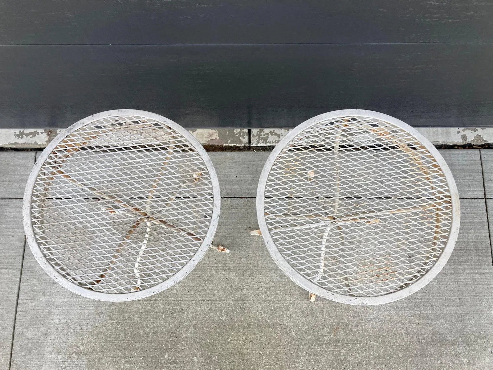 Mid 20th Century White Round Top Side Tables With Stamped Metal Apron - Set of 2 - 3